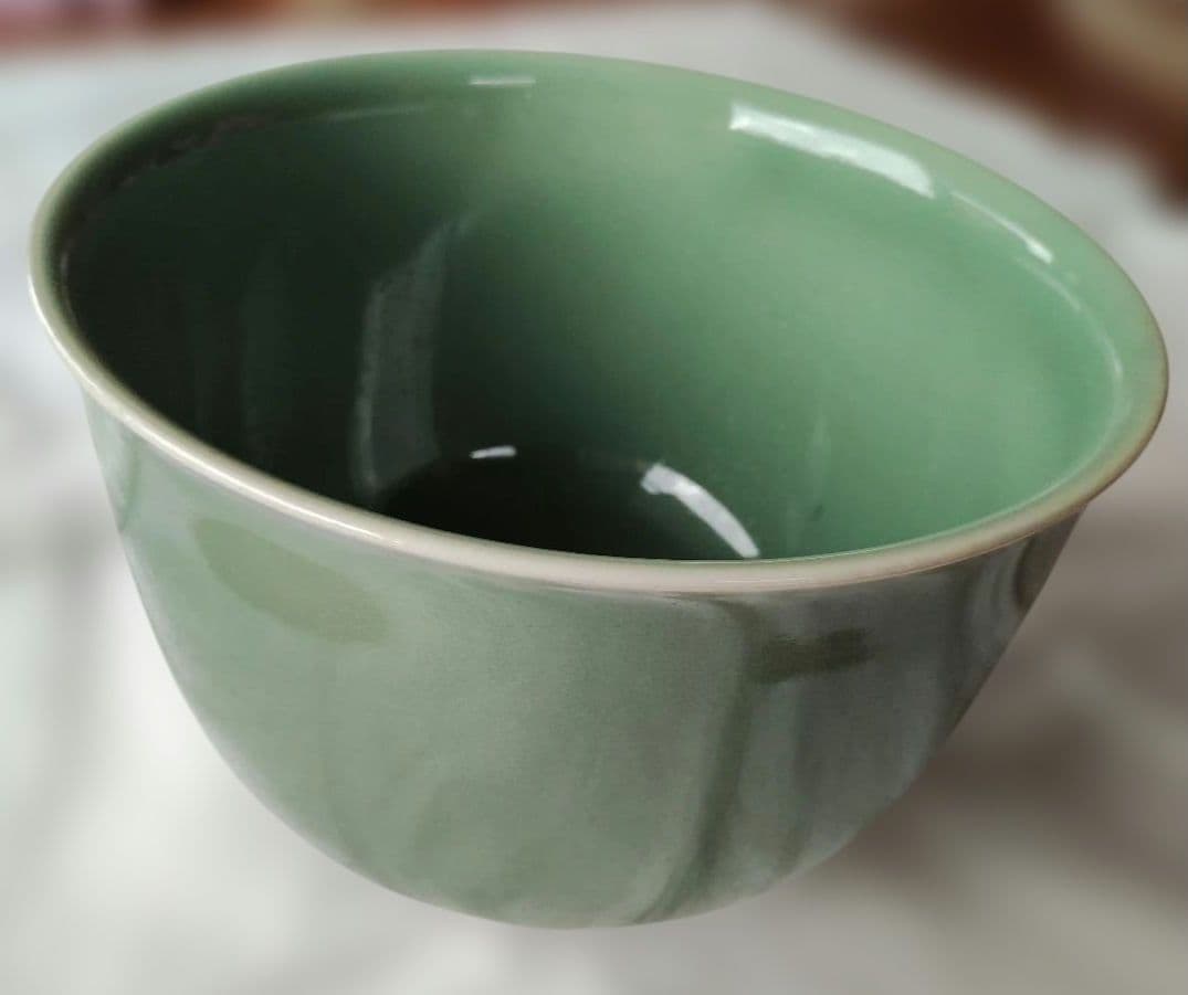 【新品未使用】オリーブ色の和食器