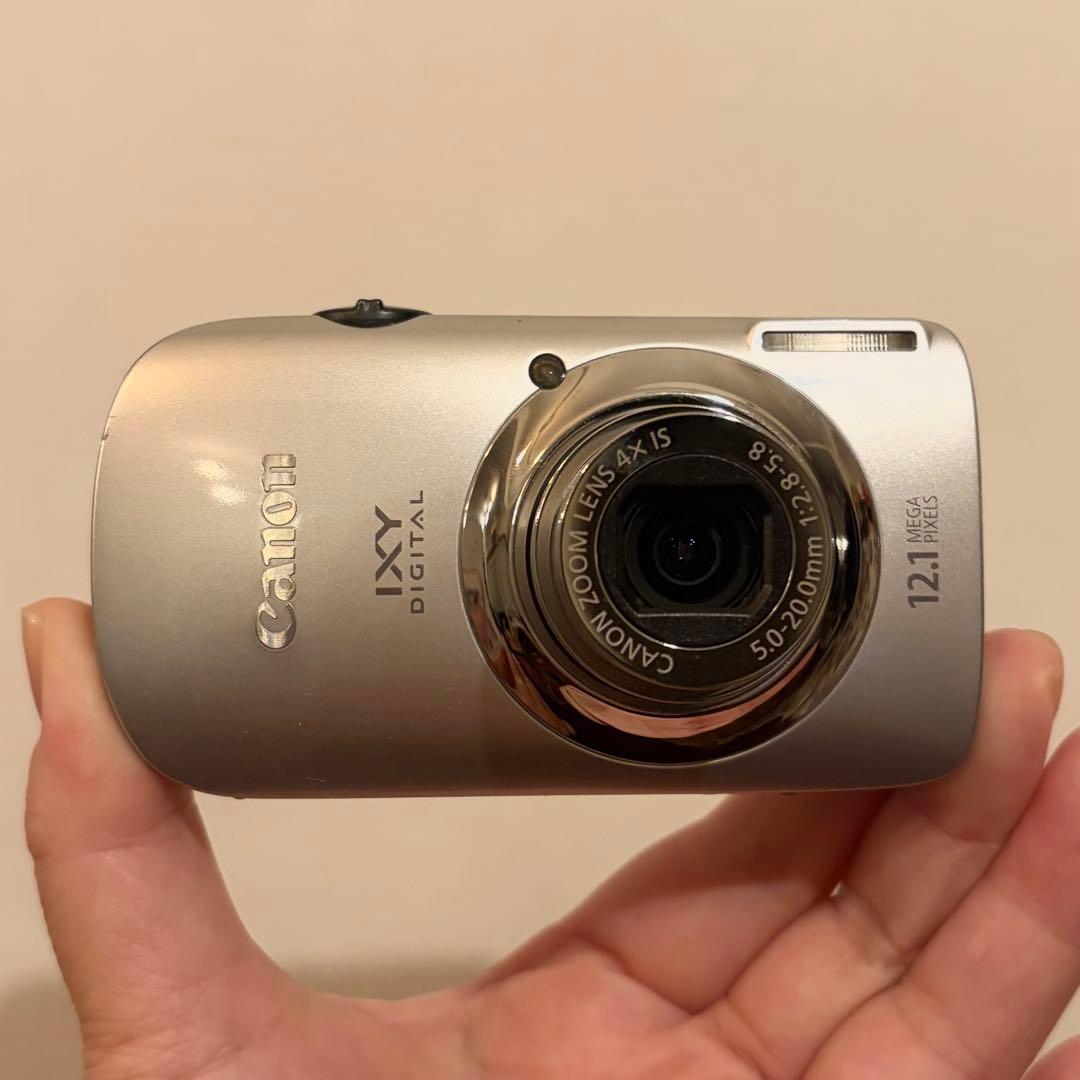 デジタルカメラ キャノン Canon IXY 510IS シルバー コンデジ美品
