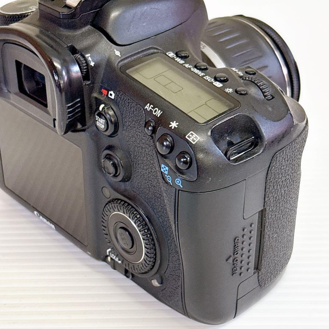 Canon EOS 7D レンズキット　EF-S 18-55mm