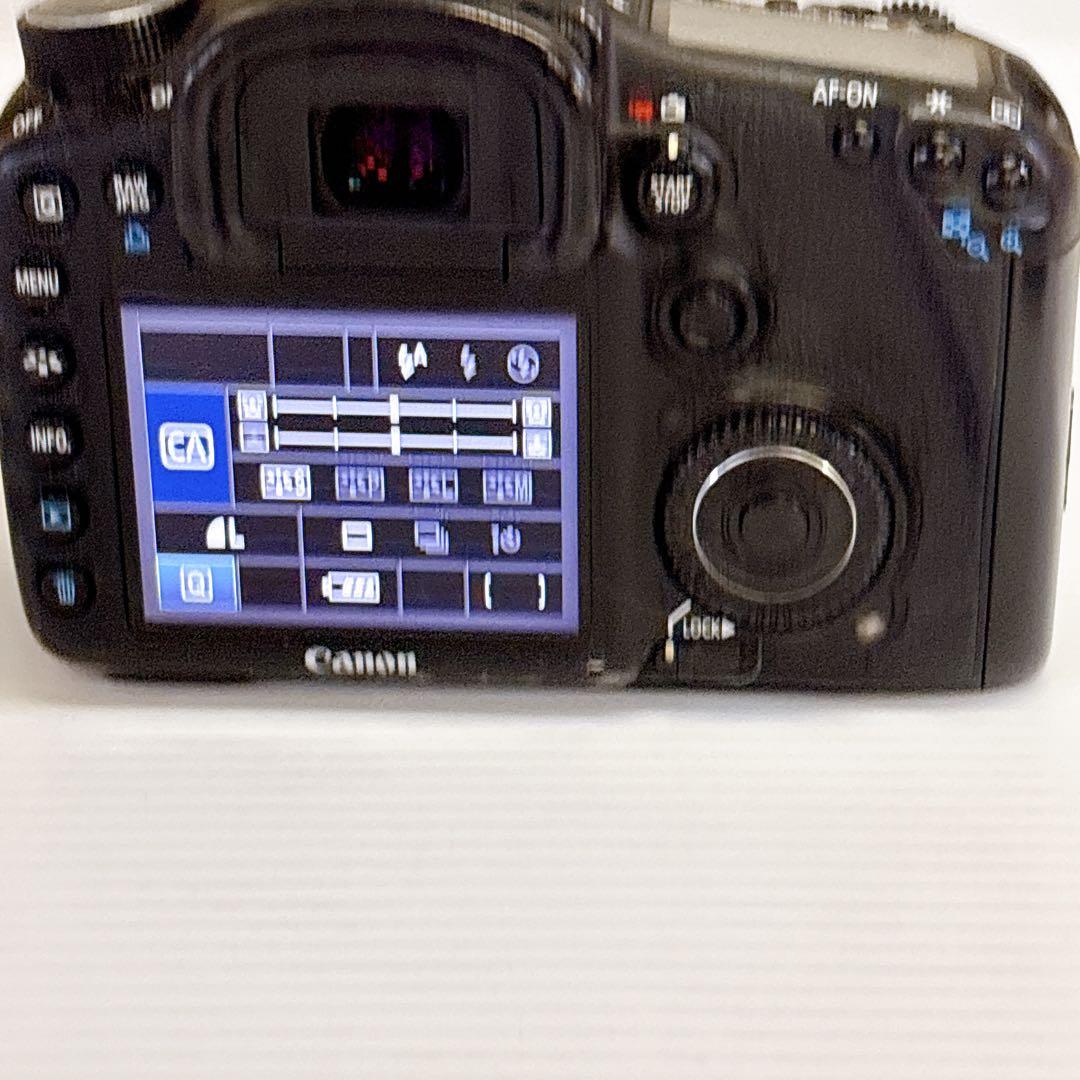 Canon EOS 7D レンズキット　EF-S 18-55mm