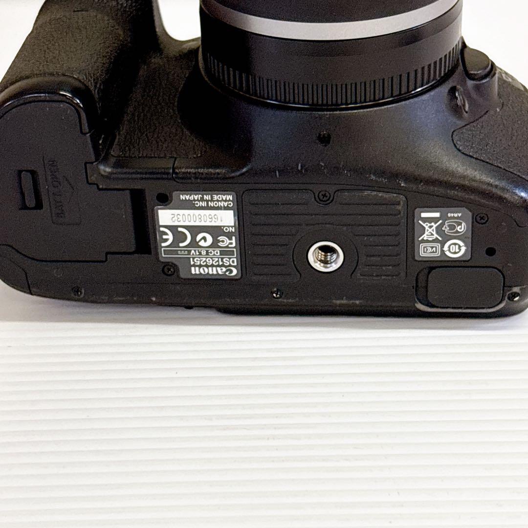 Canon EOS 7D レンズキット　EF-S 18-55mm