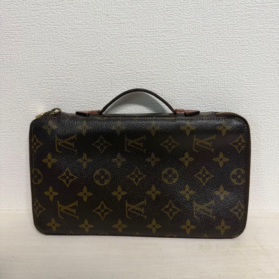 LOUIS VUITTONルイヴィトン モノグラム ポッシュ・エスカパド