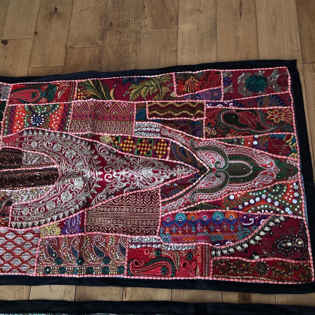 タペストリー　刺繍入り　パッチワーク　マット