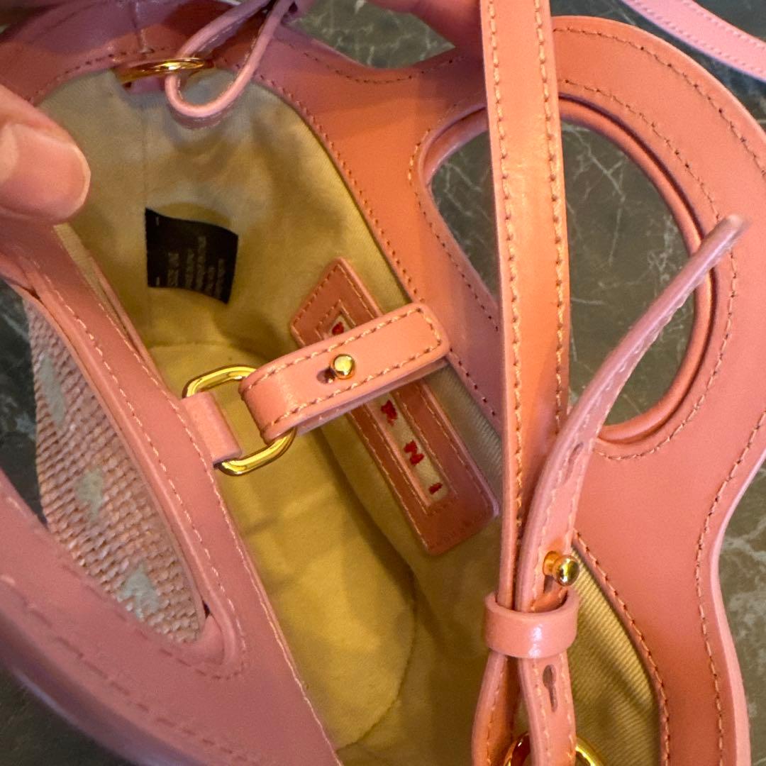 MARNI ピンク かごバッグ