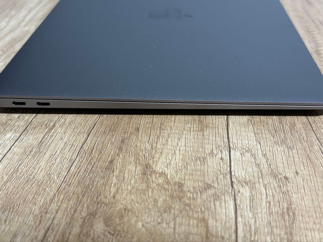 もーMacBook Air 2019 / touchID / 16GB