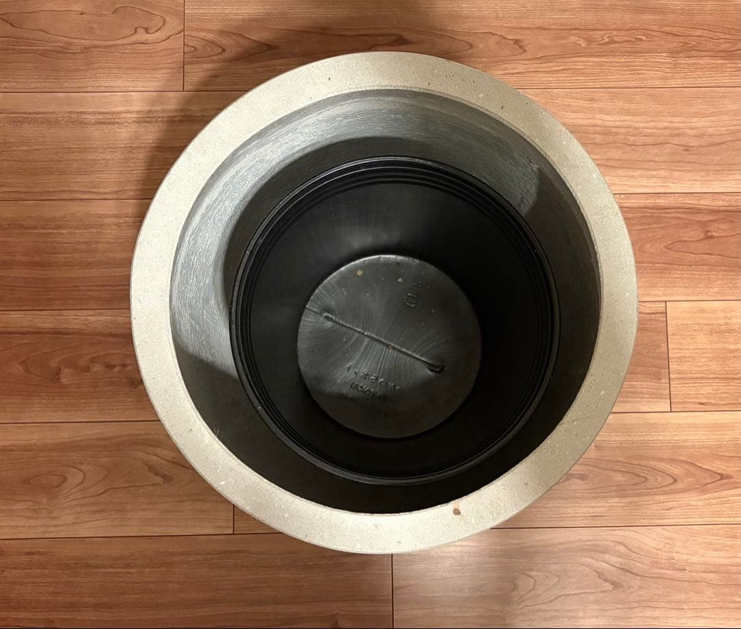 無印良品　セメント鉢　カバー　プランターカバー