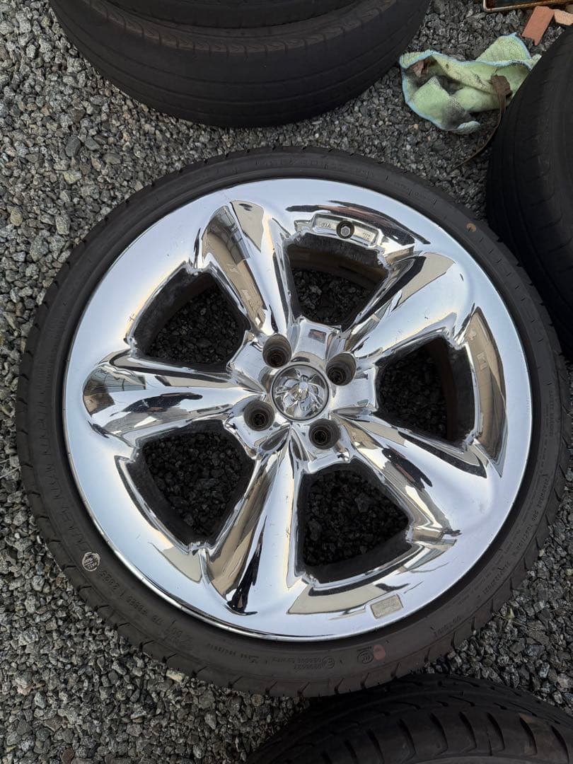 WORK グッカーズ 17インチ　pcd100 4穴