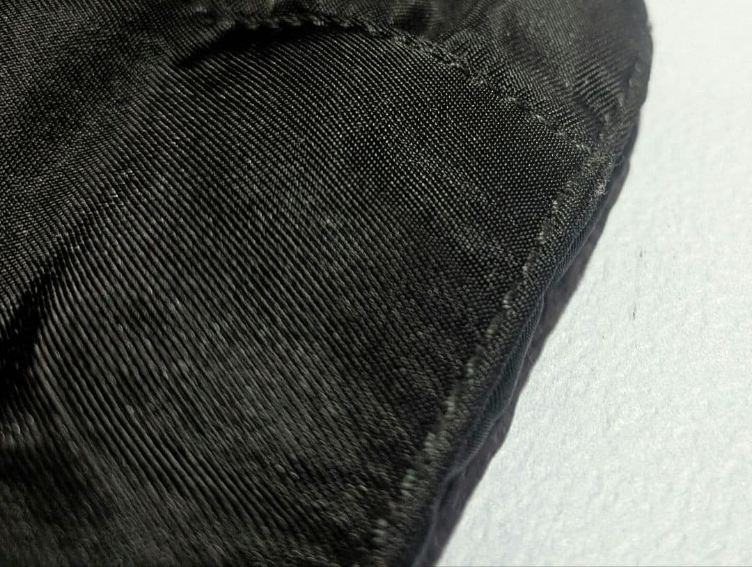 PRADA ブラック ナイロン トートバッグ　肩掛け可