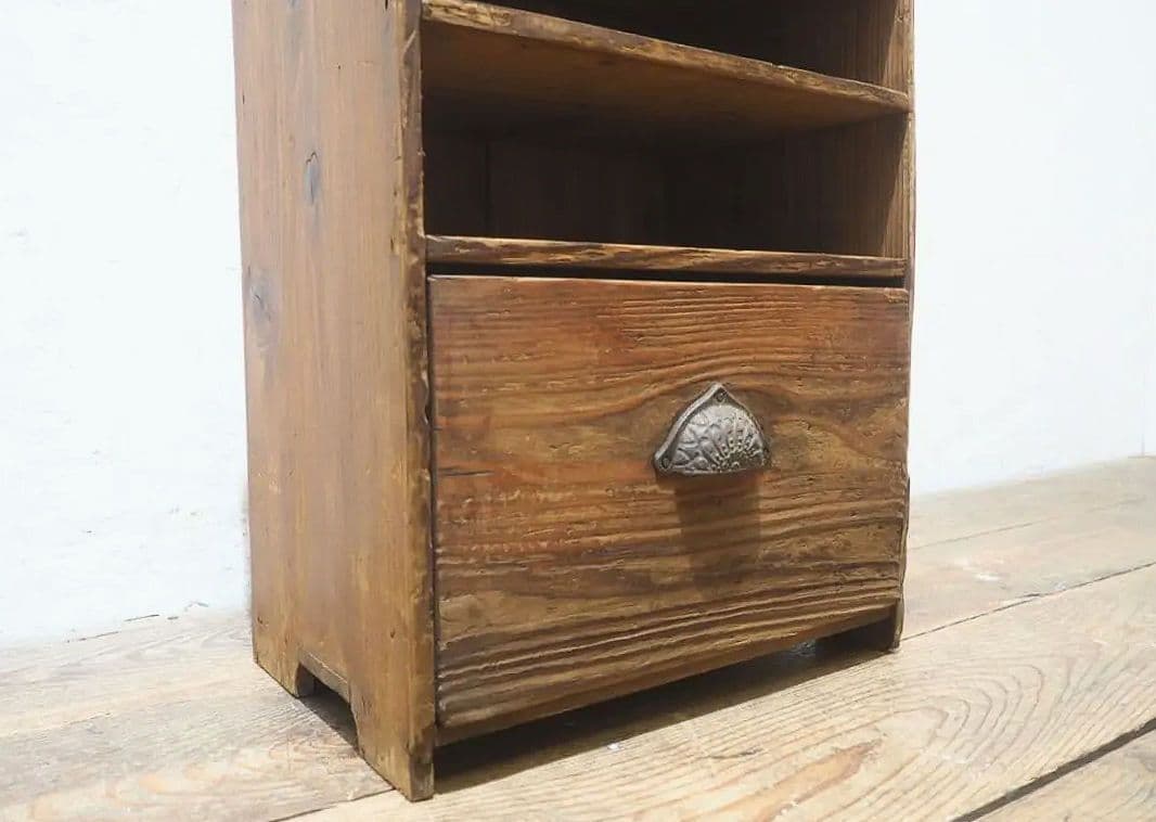 1319 小ぶりな杉の収納棚　飾り棚　抽斗　ケース　古家具　レトロ　ビンテージ