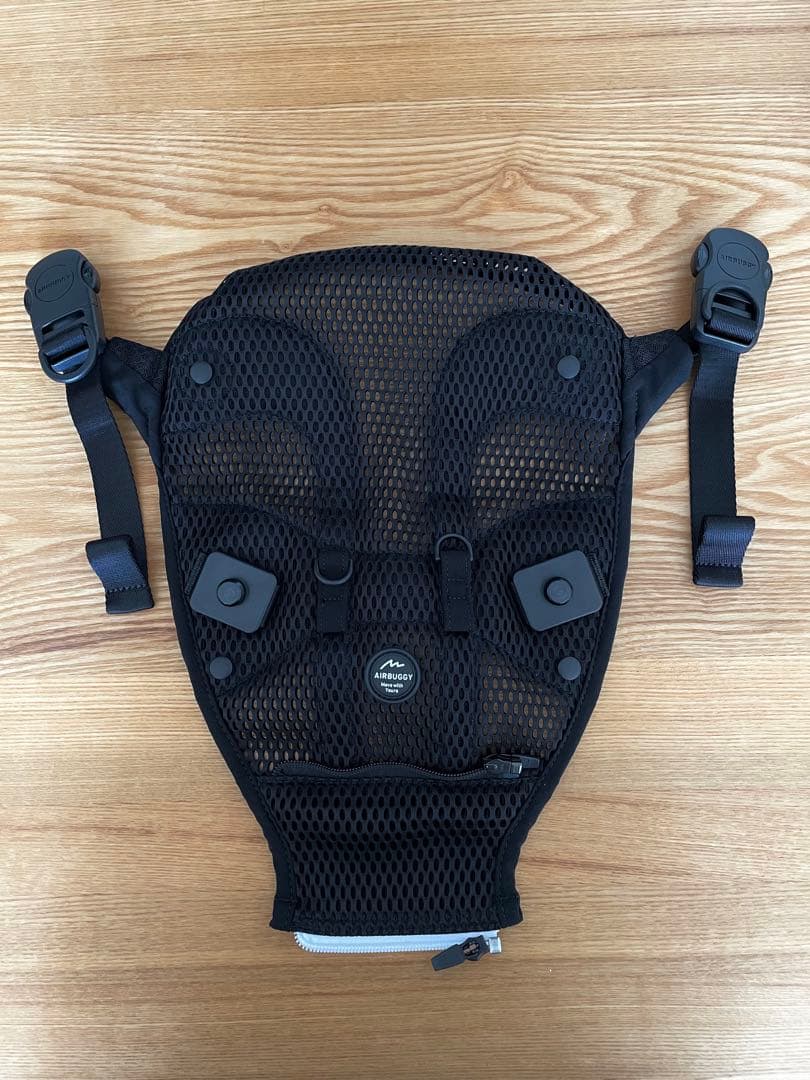 【美品】AIRBUGGY エアバギー 抱っこ紐 ベビーキャリア ブラック