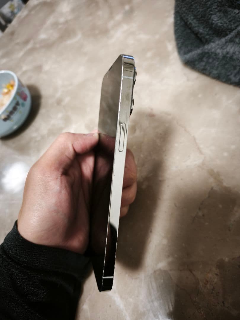 iPhone13 promax ホワイト128GB