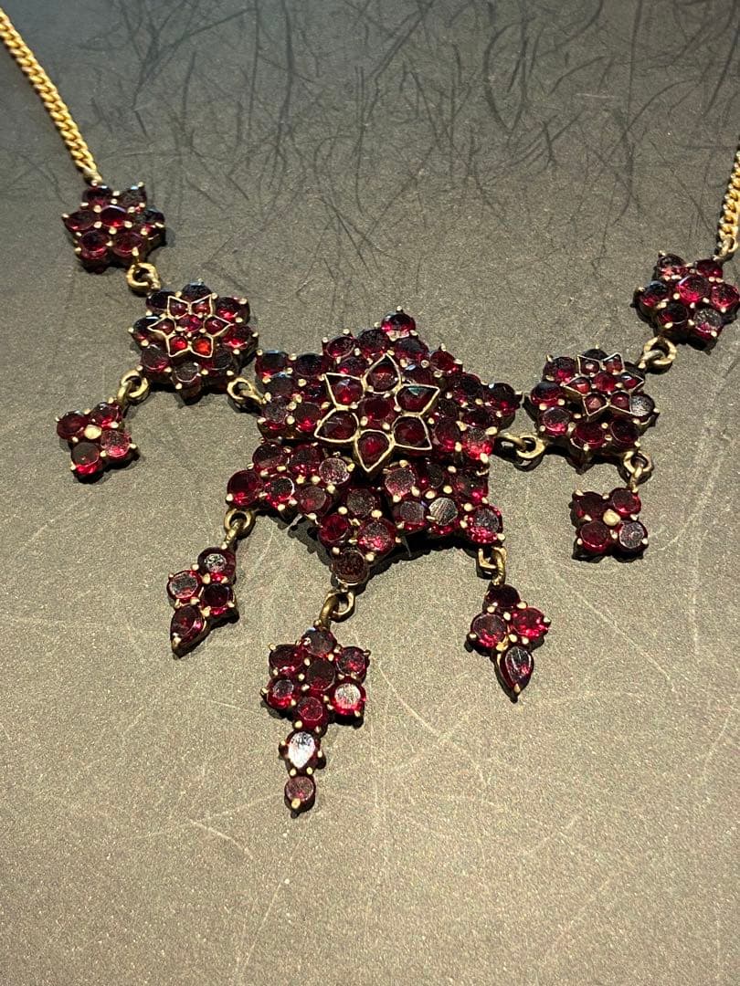 アンティークジュエリー　9金　ガーネット　ネックレスk