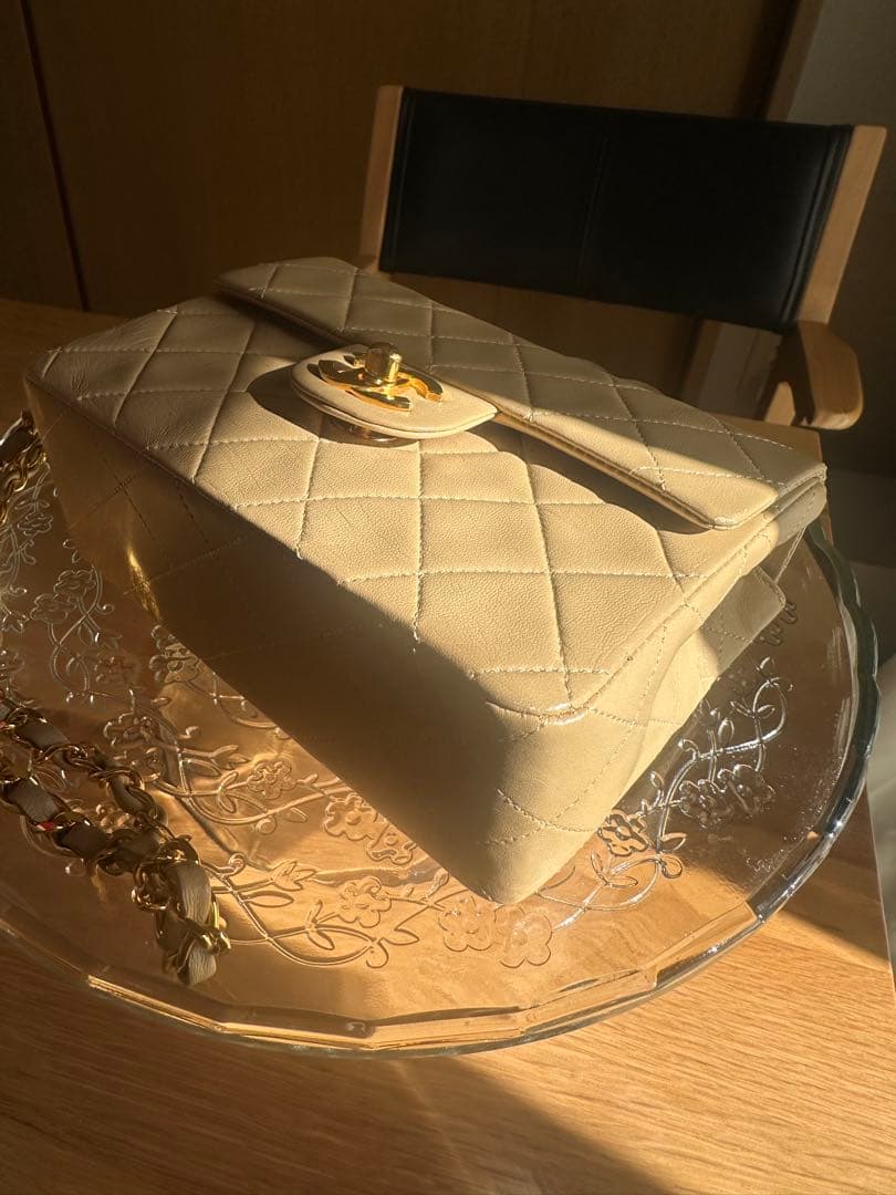 CHANEL ミニマトラッセ ベージュ ラムスキン