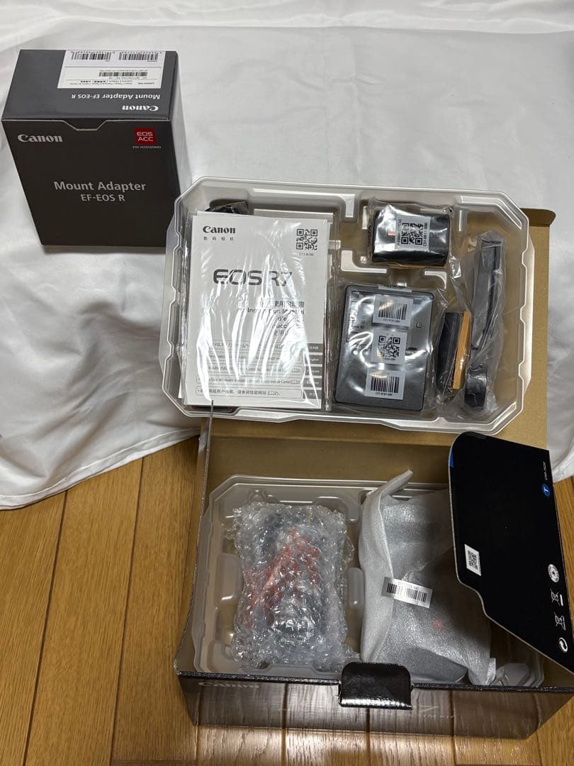 く*ん様 Canon EOS R7 ミラーレス一眼 18-150mmレンズキット