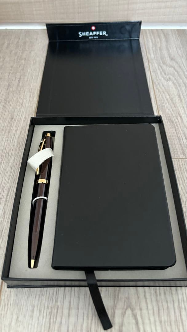 SHEAFFERボールペン（コーヒーブラウンGT BP）とメモ帳