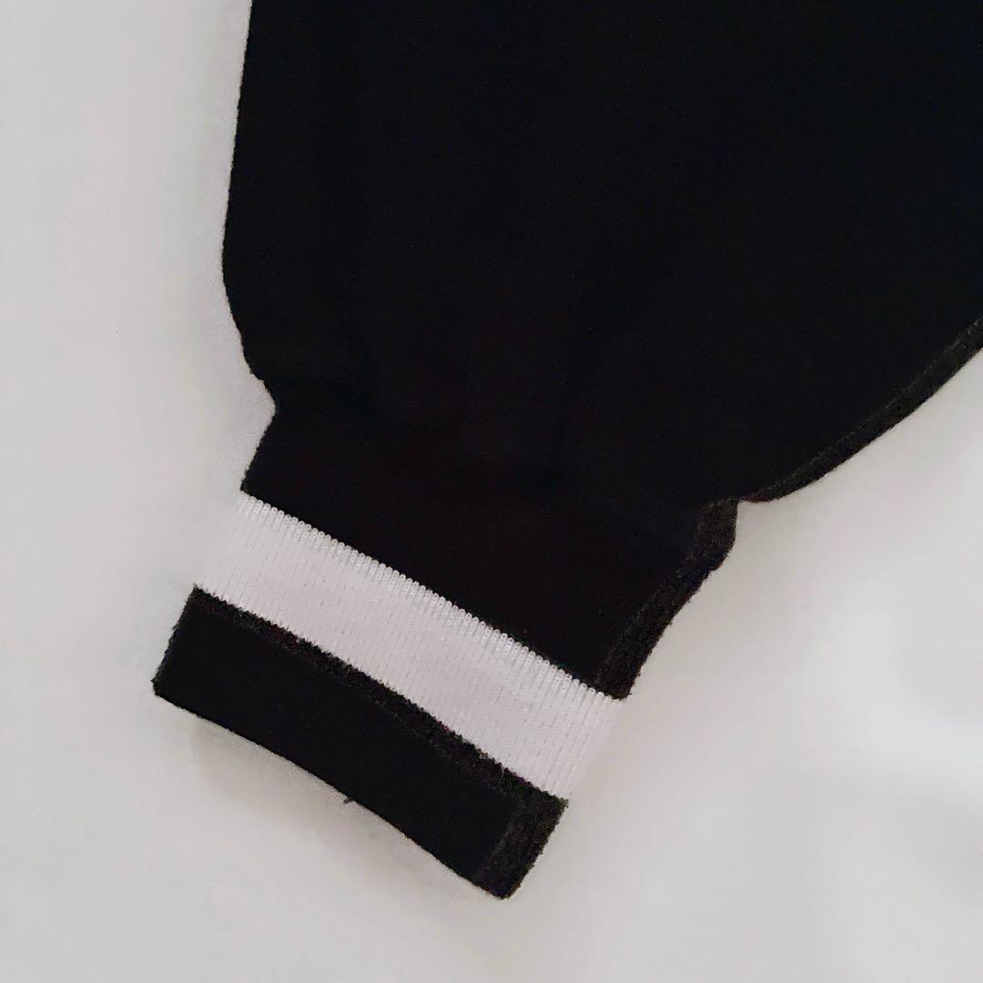 即完売品 ブラックアイパッチ カレッジロゴ 刺繍 トレーナー スウェット