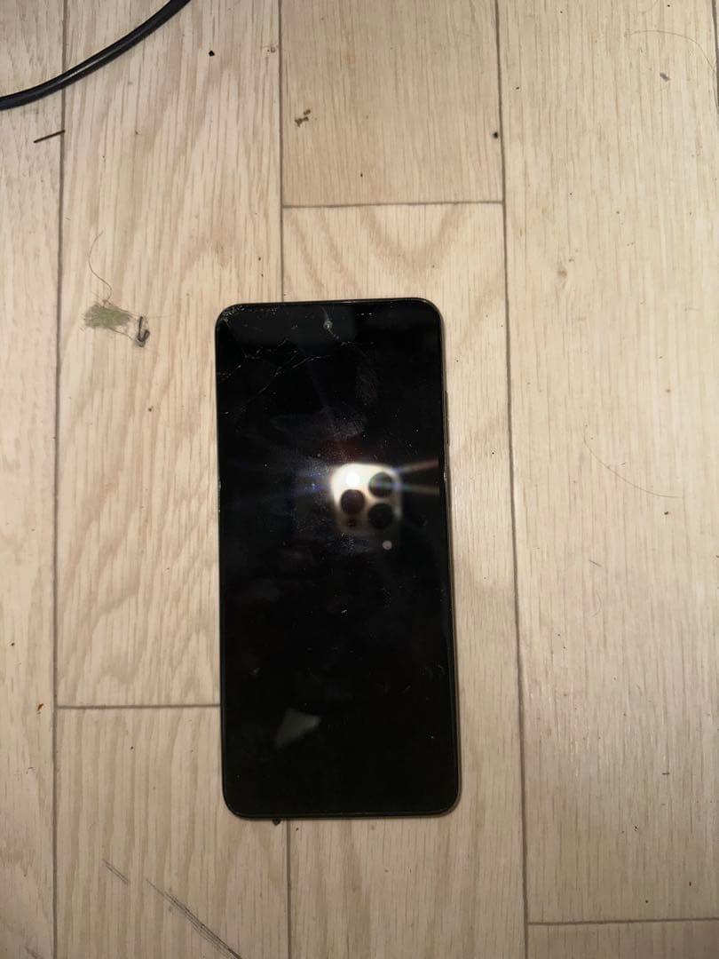 値下げ可motog 32 ブラック画面ひび割れ 128GBsimフリーモバ充付き