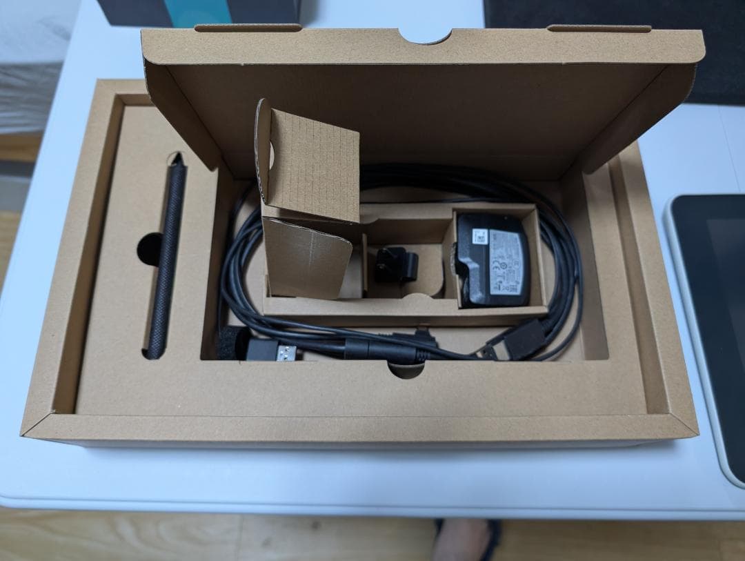 液晶ペンタブレット　Wacom One 本体