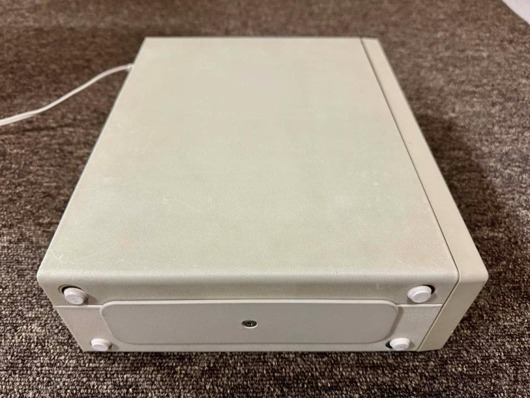 NEC PC-9801UV11 電源ON、起動音 (ピポ音)、FDD起動を確認済