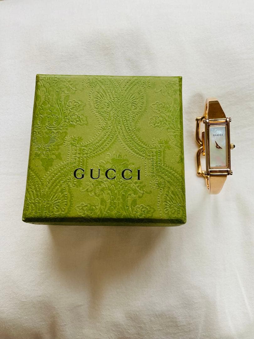 GUCCI グッチ　ゴールド　腕時計　文字盤シェル　1500L