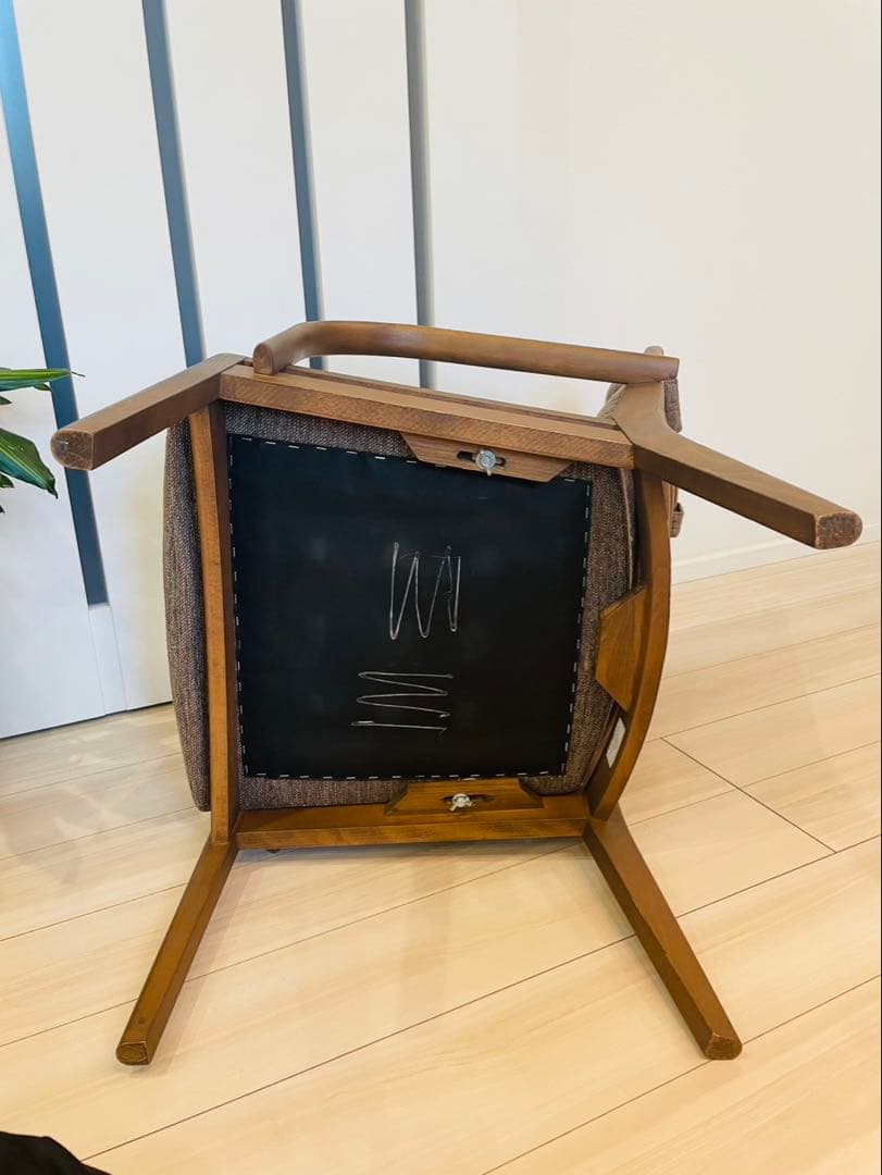 ニトリ Nコレクション C-27M 肘付き　ダイニングチェア