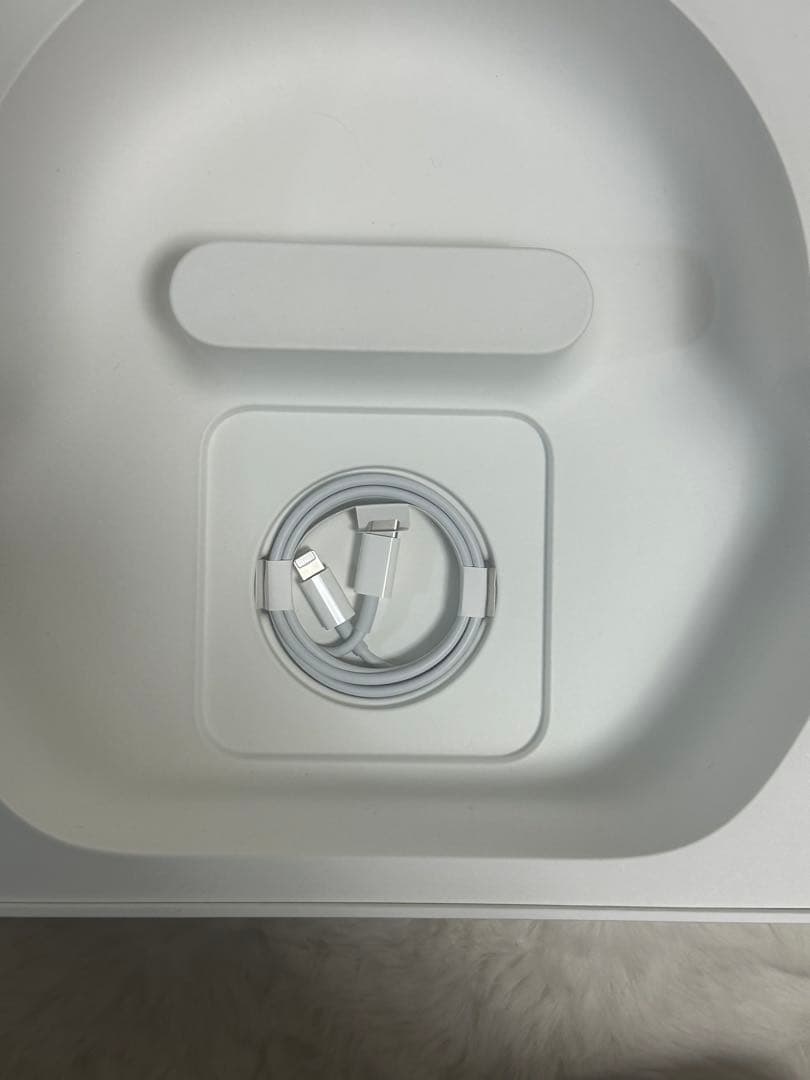 AirPodsMaxシルバー