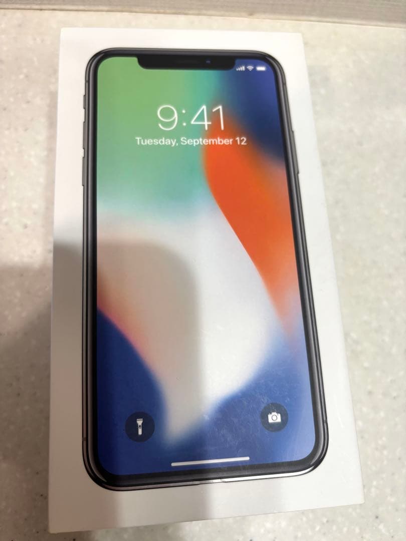 iPhoneX 64GB バッテリー100% SIMフリー　箱つき