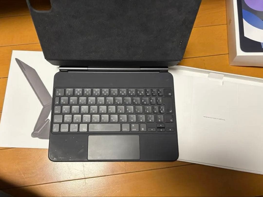 iPad air 第4世代 + Magic Keyboard 付き
