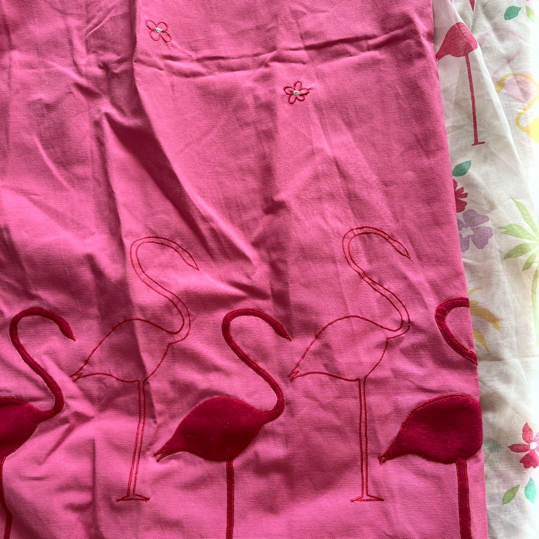 平成レトロ　フラミンゴ刺繍カーテンとレースカーテンのセット