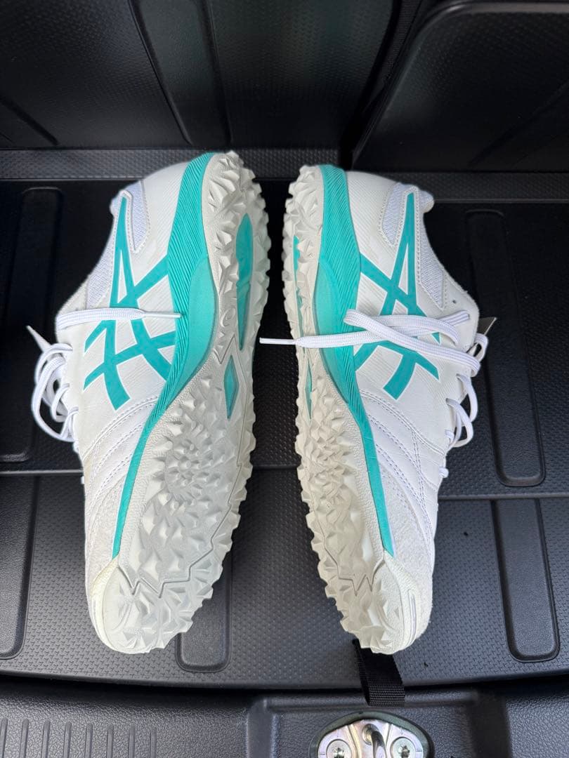 フットサルシューズ　デスタッキ　アシックス　27cm