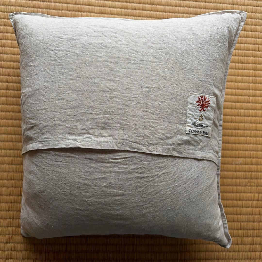 動物刺繍のリネンクッション