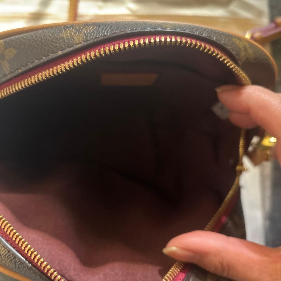 ショルダーバック、祓川の北斗で渡します