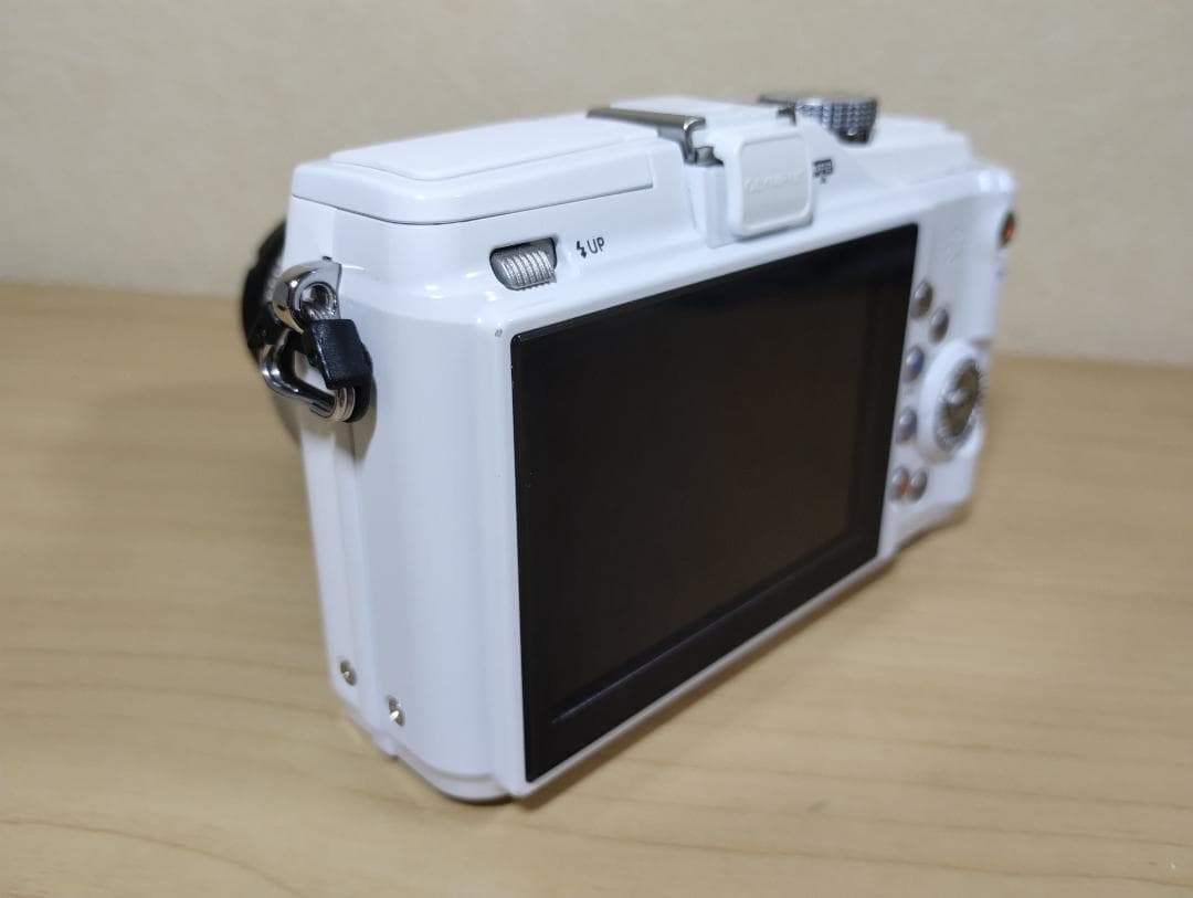 ✨スタイリッシュ✨ OLYMPUS PEN Lite E-PL2 レンズキット