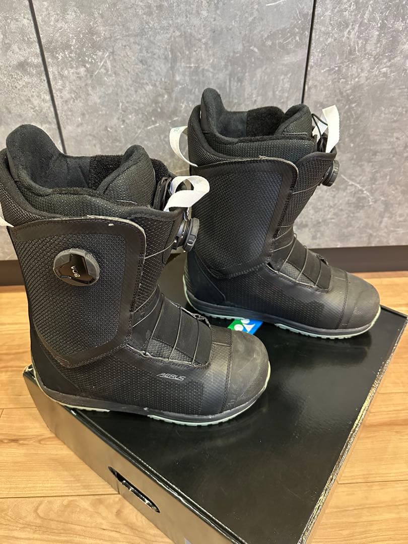 ヨネックス YONEX AERUS BOA 27.5cm