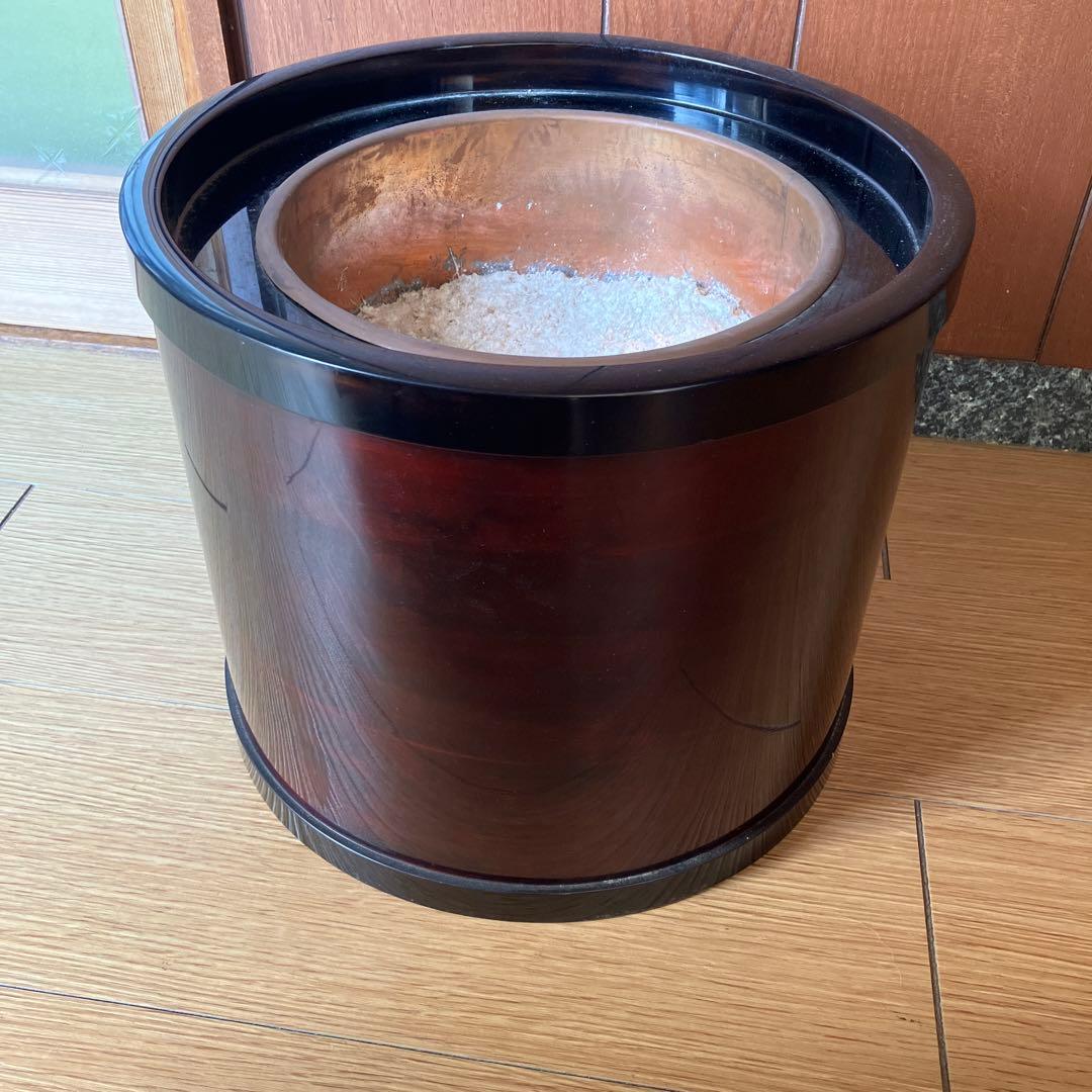 火鉢　桜皮　漆仕上げ