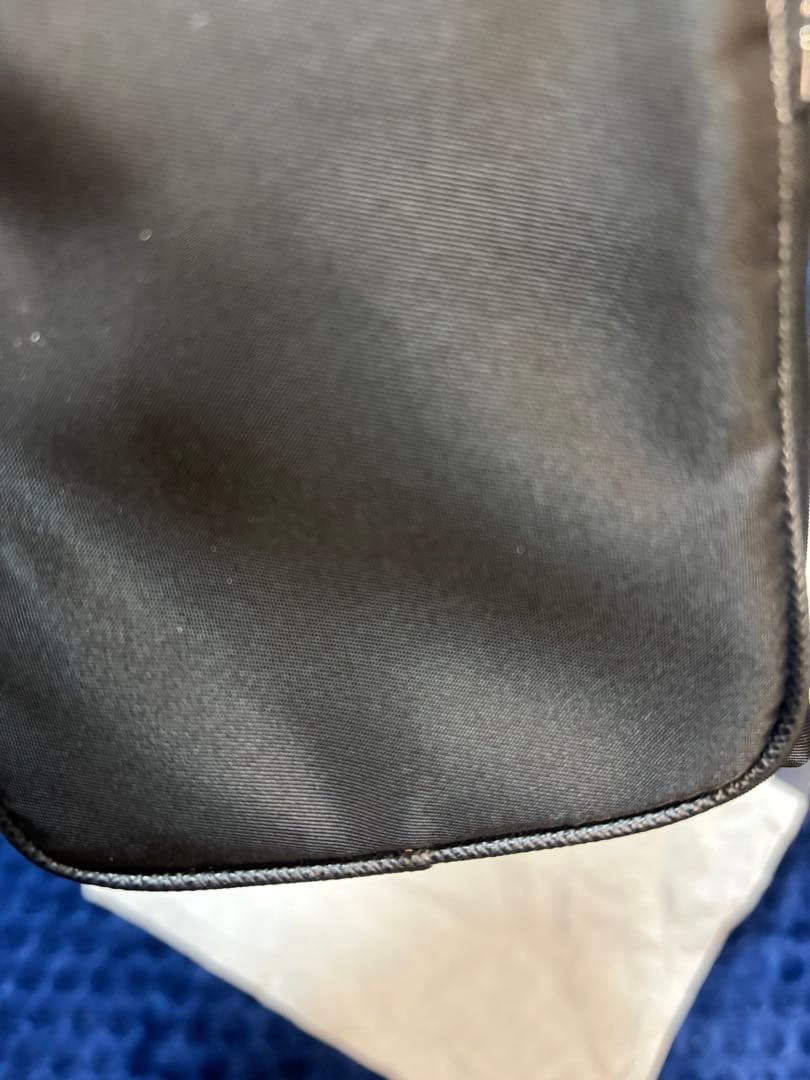 確実正規品　PRADAスマートフォンケース　本日のみの値下げ