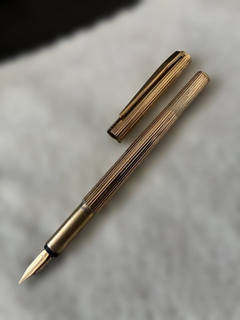 ◾️MONT BLANC モンブラン◾️ノブレス万年筆◾️ゴールド◾️化粧箱、冊子付◾️