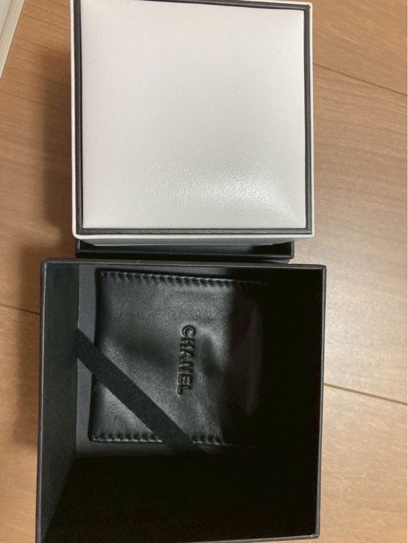 最終CHANELココクラッシュシングルフープピアス18金イエローゴールドシャネル