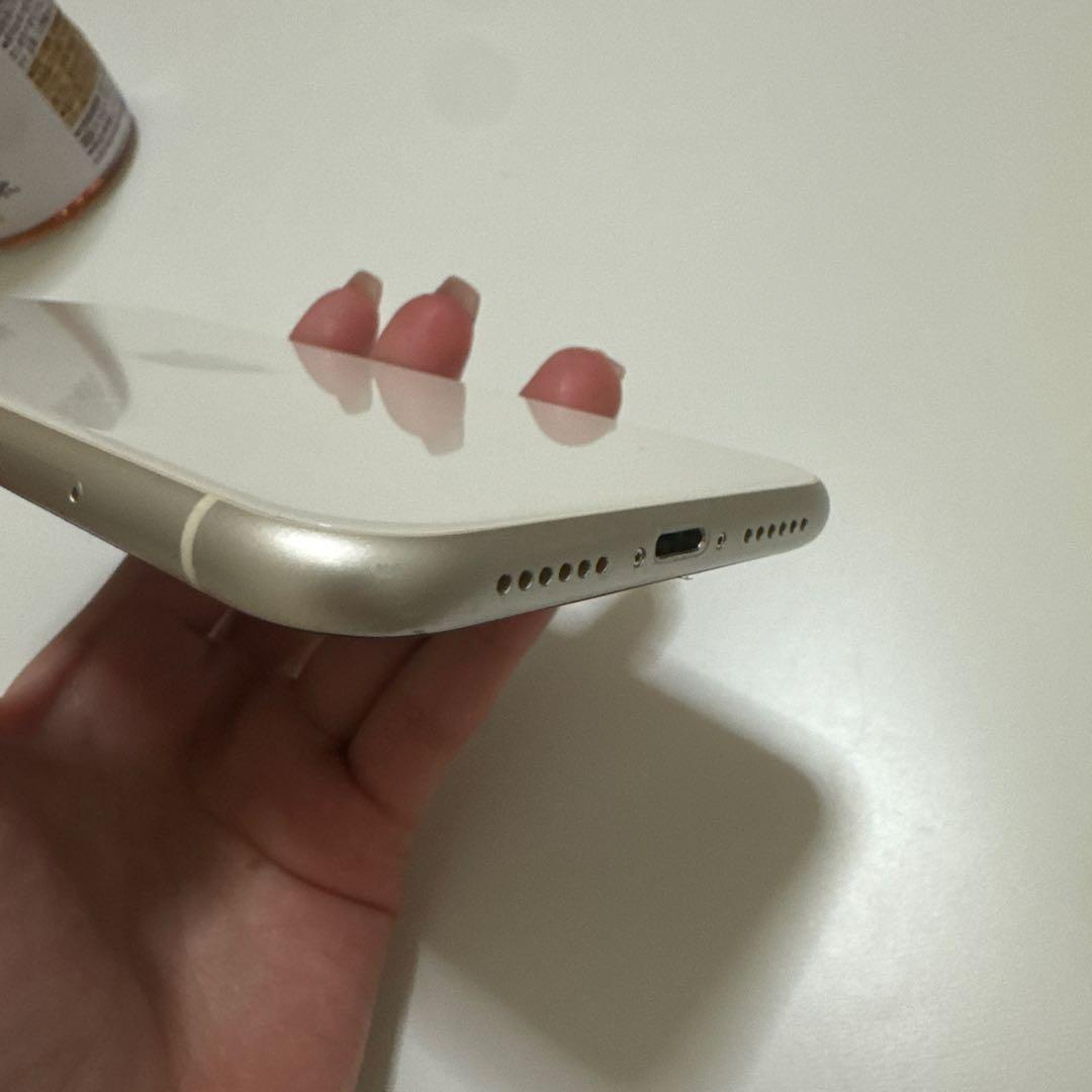 美品　iPhone11 本体　128GB ホワイト