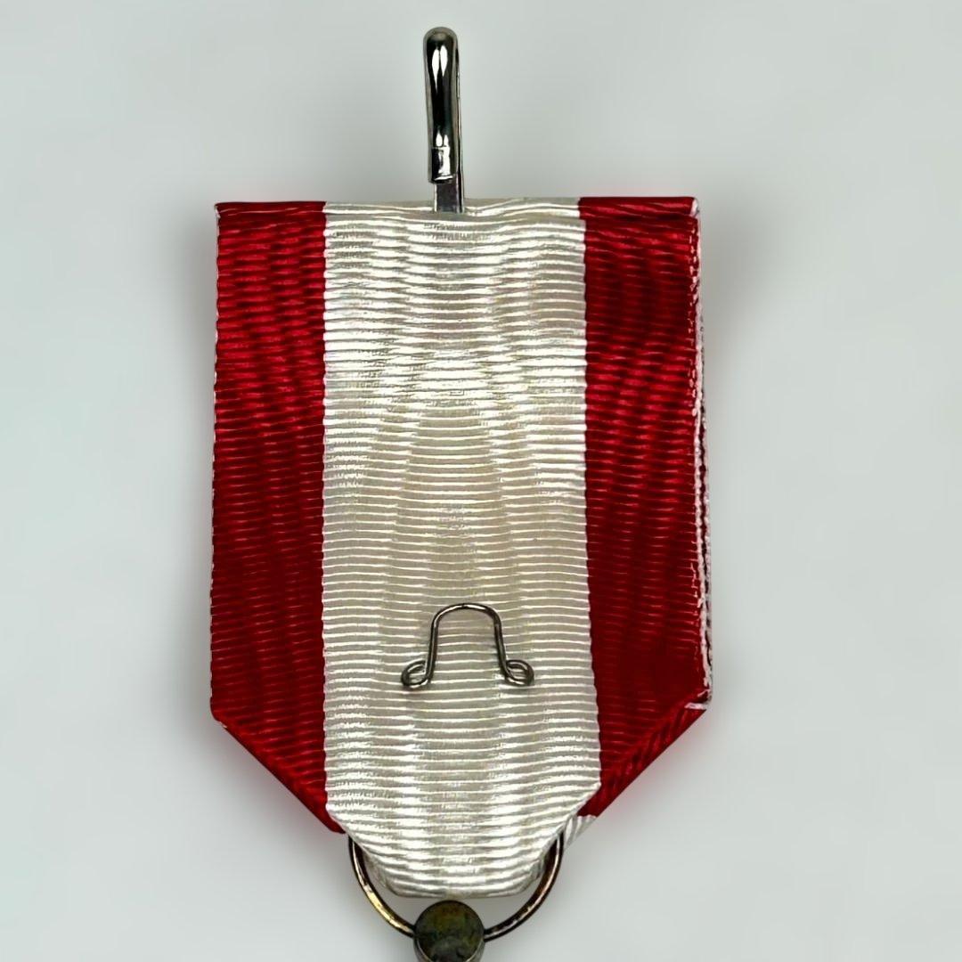 勲章 記章 徽章旭日双光章　箱有