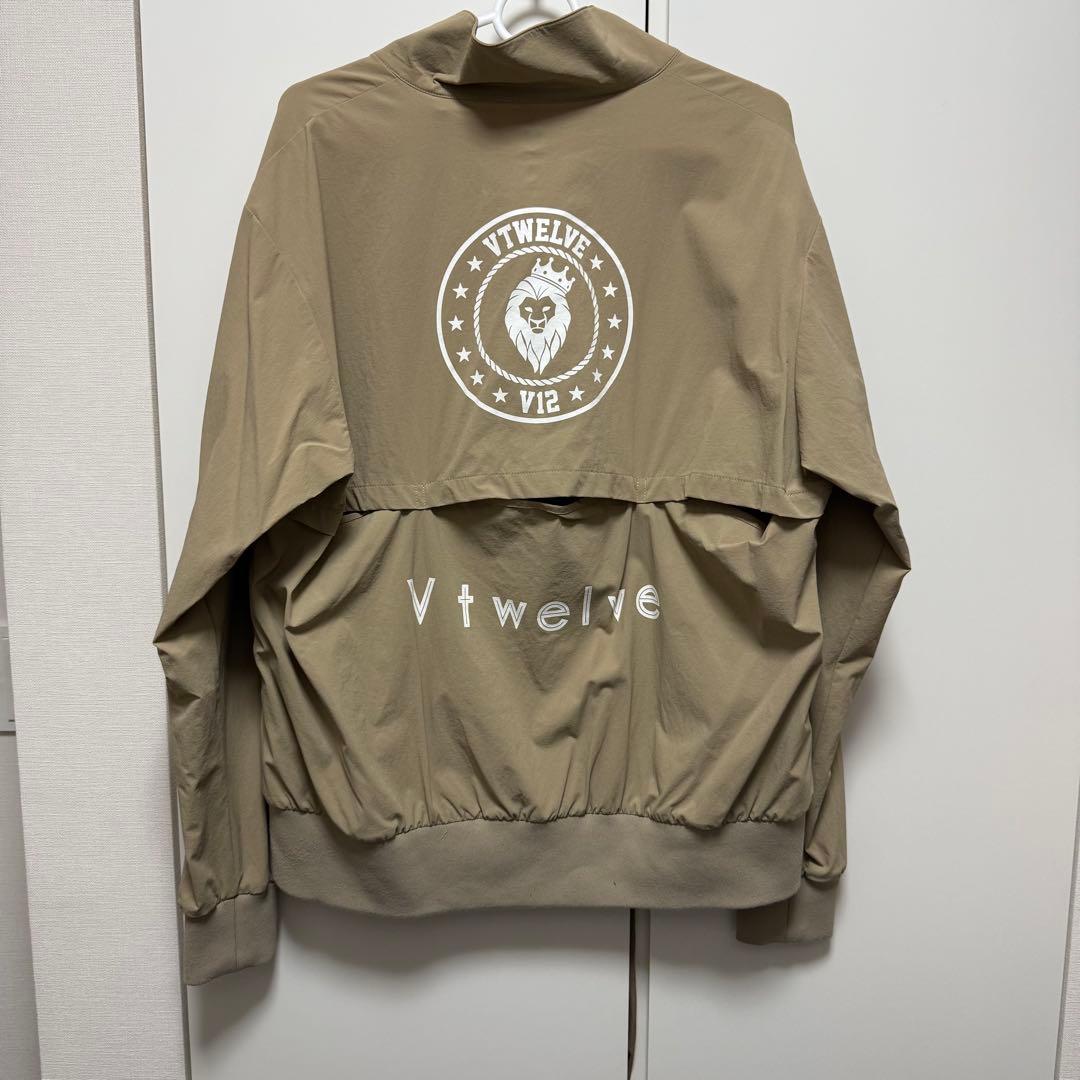 V12 ナイロンジャケット　メンズLサイズ