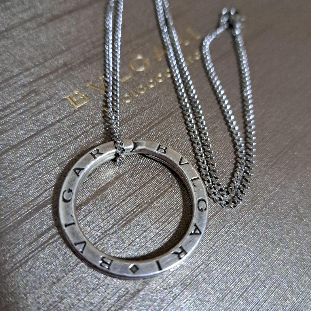 BVLGARI ロゴ入りシルバーリング&　チェーン　水牛革ネックレス
