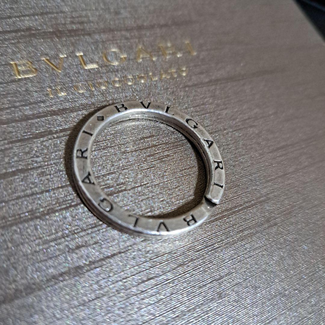 BVLGARI ロゴ入りシルバーリング&　チェーン　水牛革ネックレス