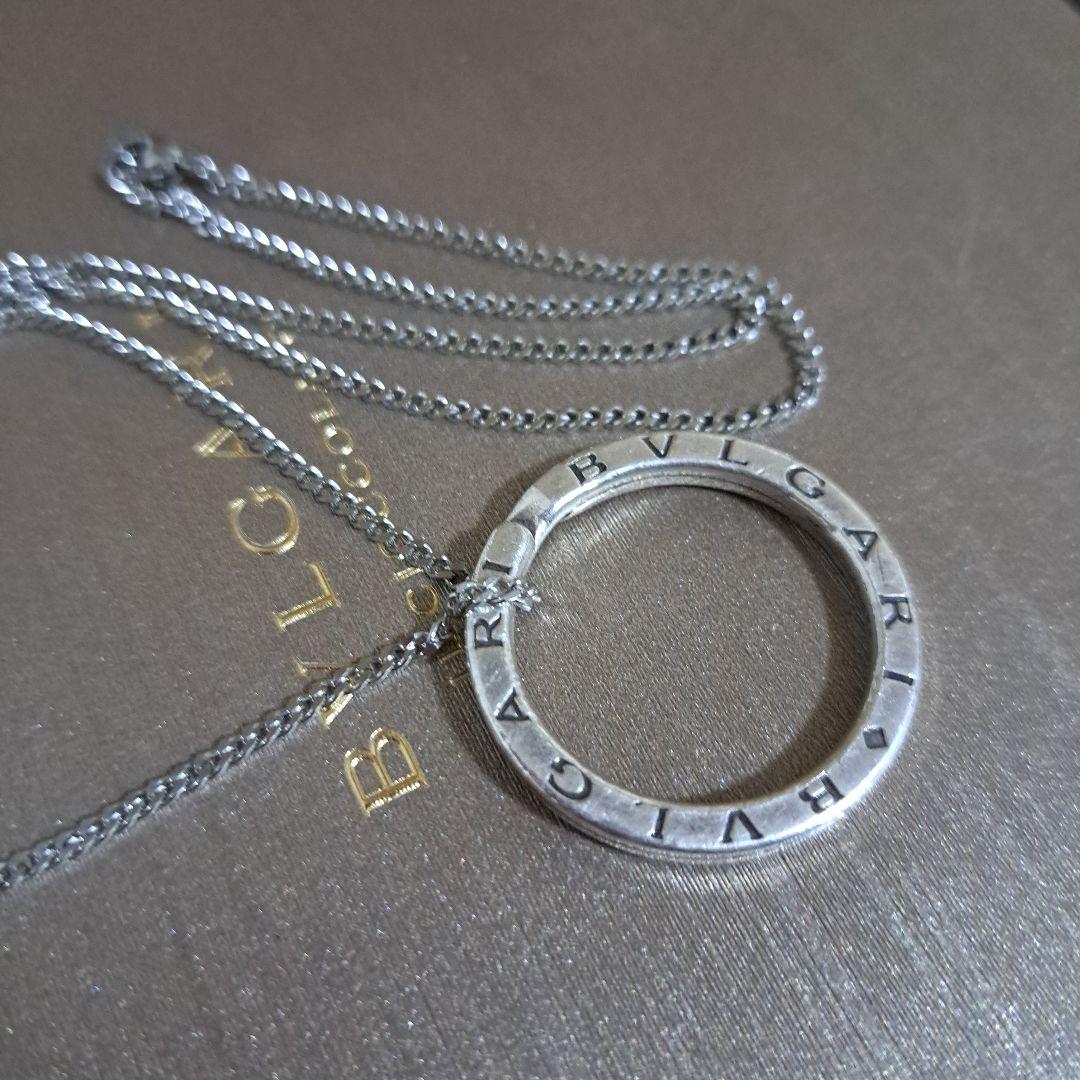 BVLGARI ロゴ入りシルバーリング&　チェーン　水牛革ネックレス