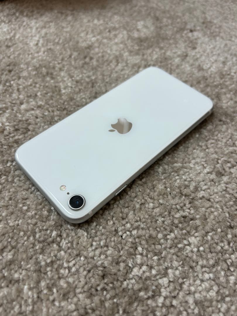 iPhone SE(第2世代) SIMフリー 64GB ※ホームボタン故障
