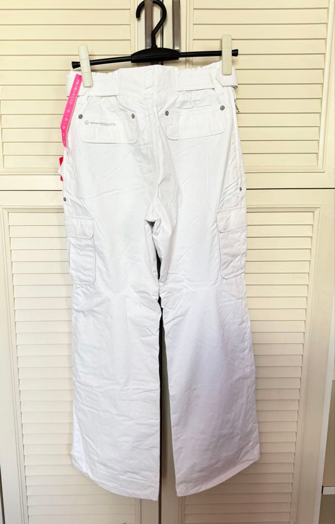 DESCENTE スキーウェア 新品　上下タグ付