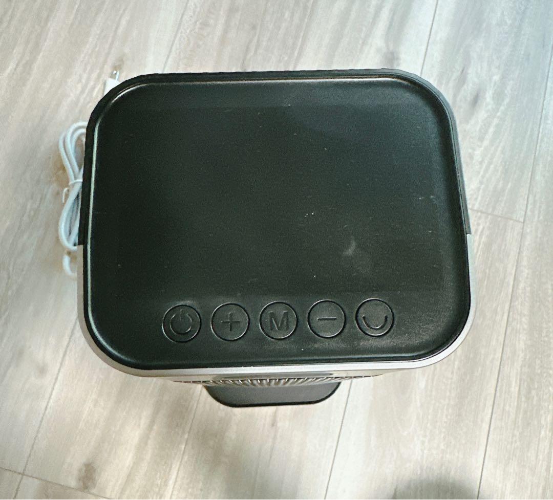 ♪ヒーター セラミックファンヒーター1200W 暖房器具 省エネ 首振り 足元