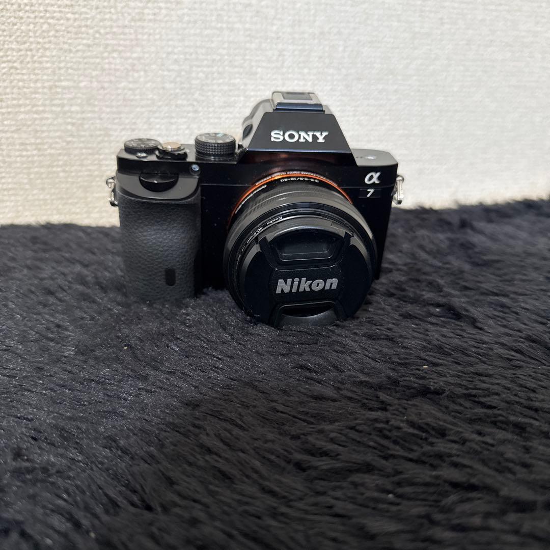 高級 SONY ILCE-7 α7 ミラーレス一眼 カメラ レンズ付き