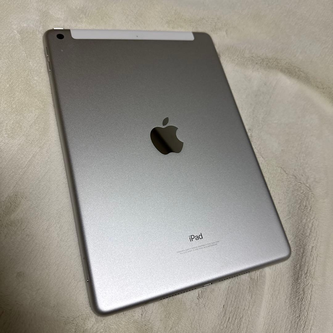 Apple iPad シルバー 本体 第6世代