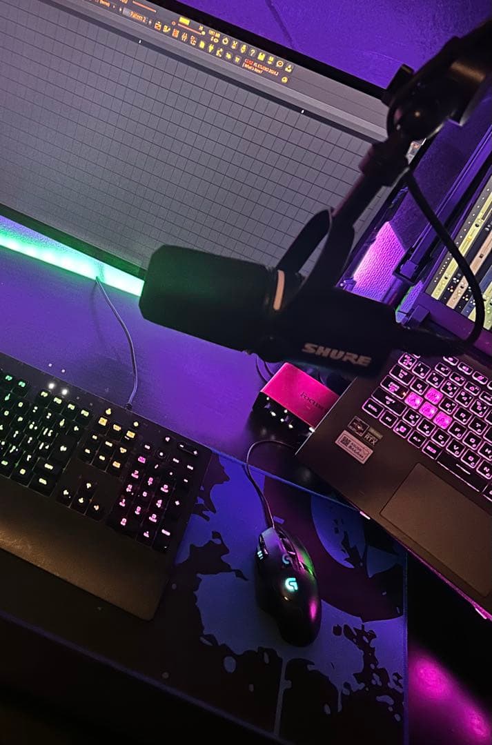 SHURE MV7+ ポッドキャストマイク